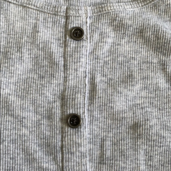 Ambercrombie Kids Short Sleeve - Picture 4 of 4